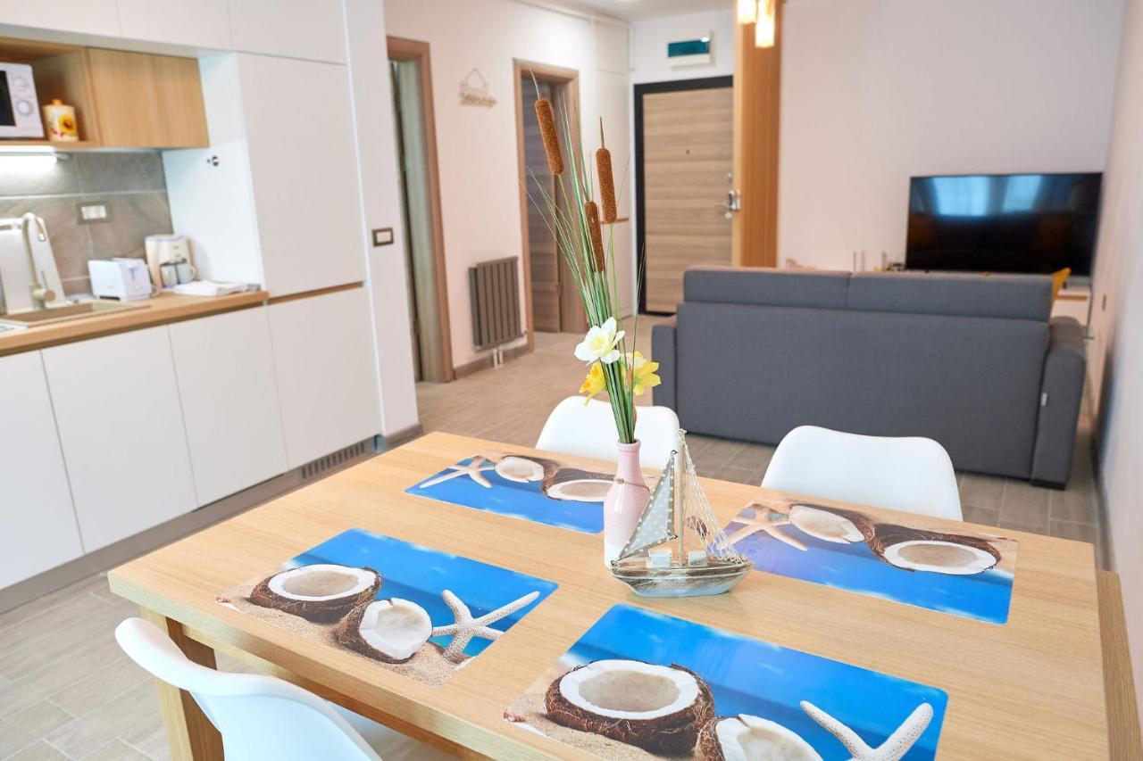 Opal Luxury Apartment 92 Spa N Pool Beach Resort Năvodari Екстериор снимка
