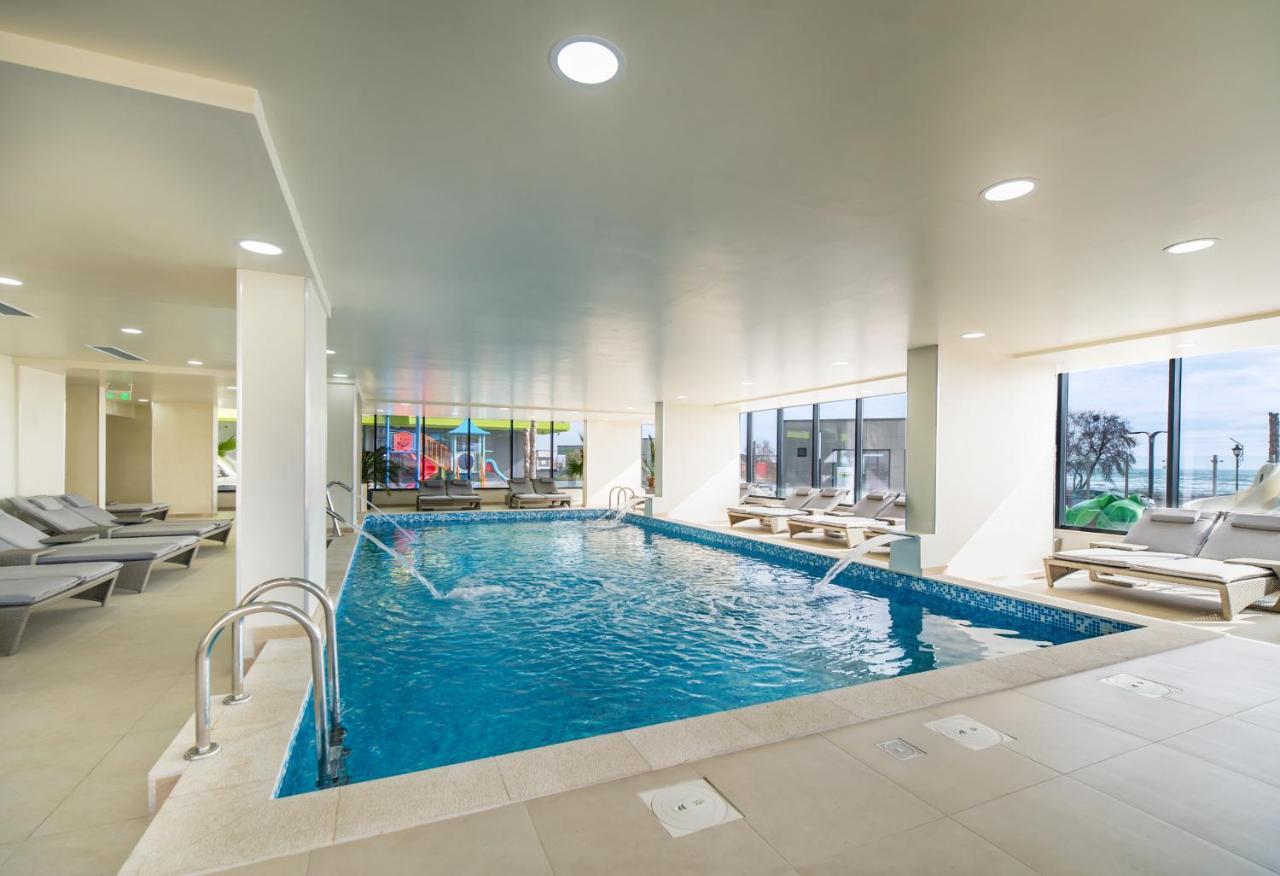 Opal Luxury Apartment 92 Spa N Pool Beach Resort Năvodari Екстериор снимка