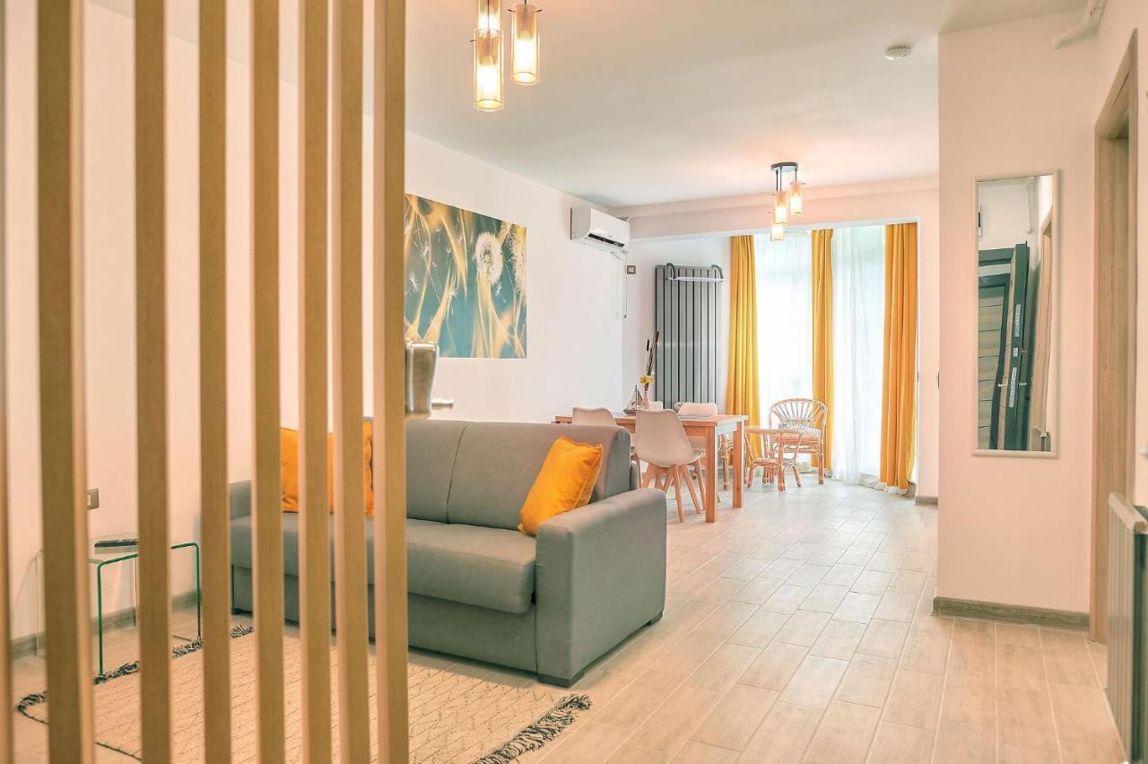 Opal Luxury Apartment 92 Spa N Pool Beach Resort Năvodari Екстериор снимка