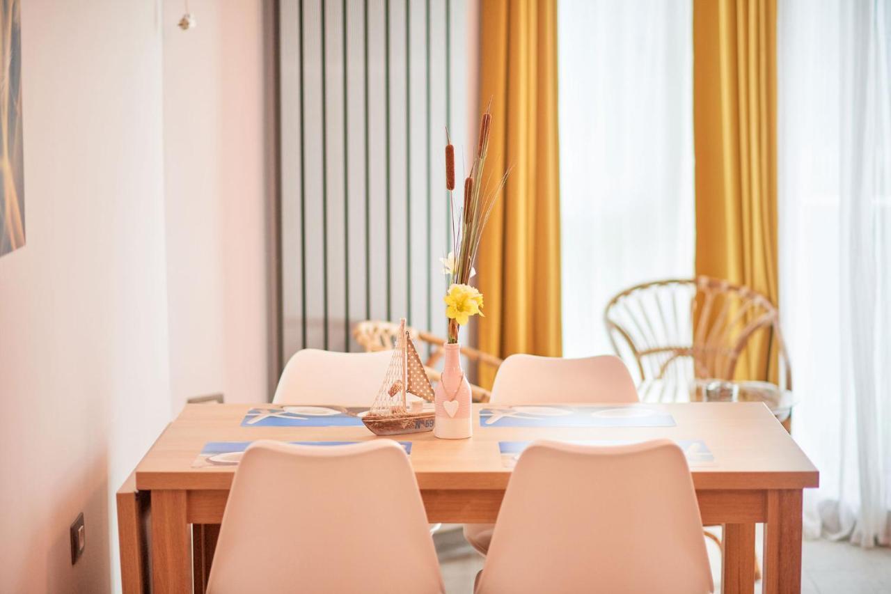 Opal Luxury Apartment 92 Spa N Pool Beach Resort Năvodari Екстериор снимка
