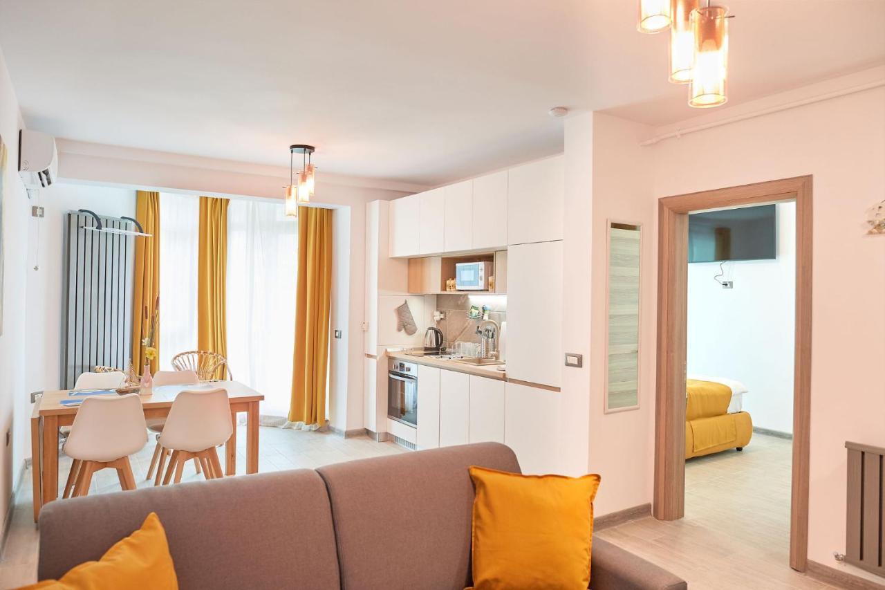 Opal Luxury Apartment 92 Spa N Pool Beach Resort Năvodari Екстериор снимка